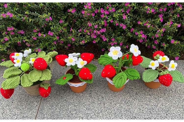 Crochet strawberry plants - berries - bonsai - crochet - home decor - decoration