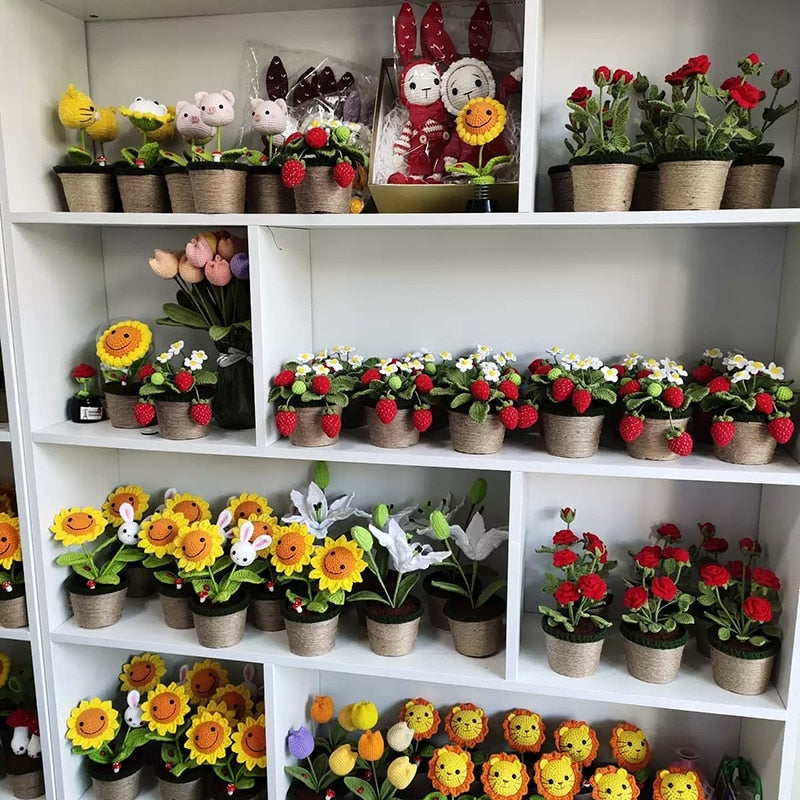 Crochet strawberry plants - berries - bonsai - crochet - home decor - decoration