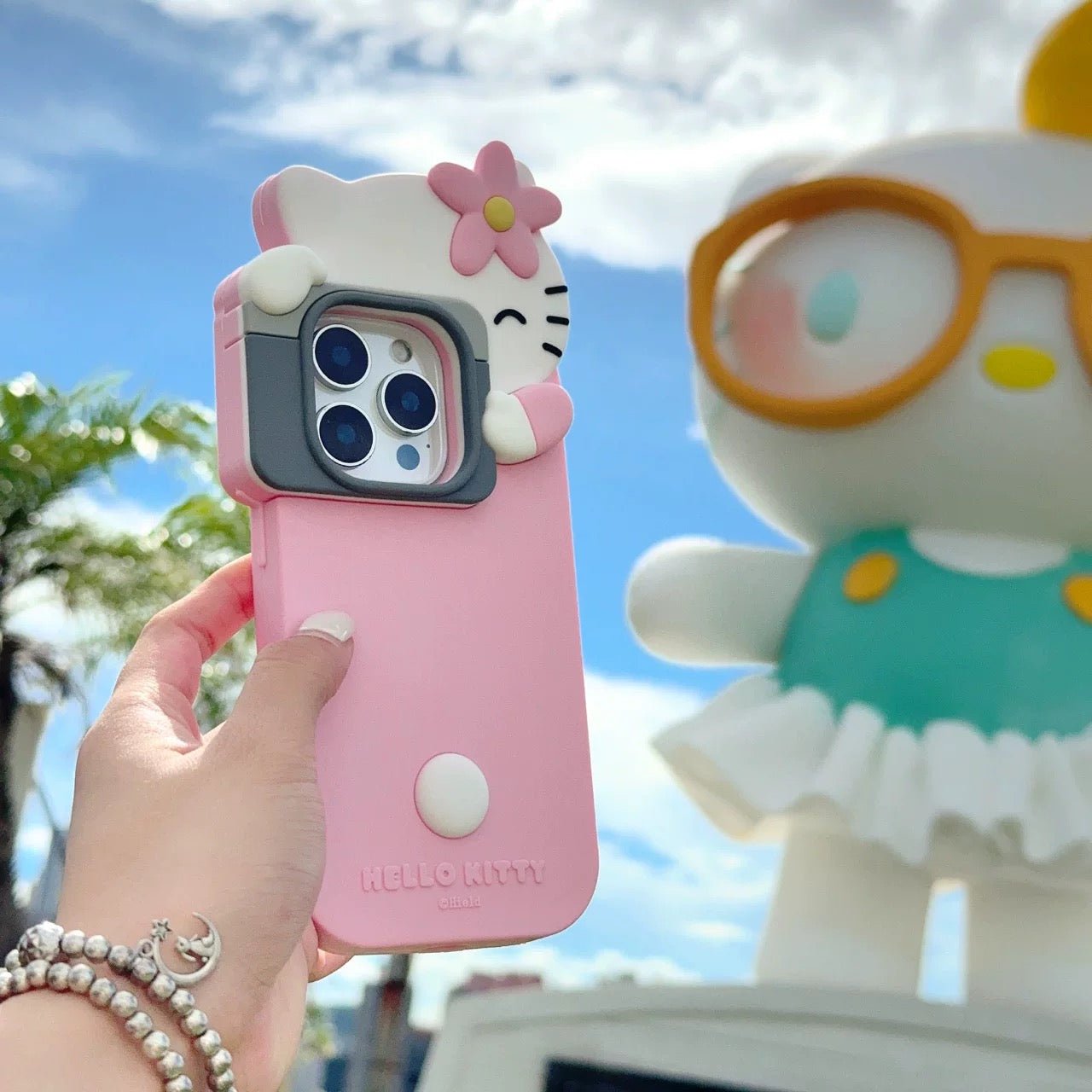 iPhone Photo Hello Kitty Taking Cute Case