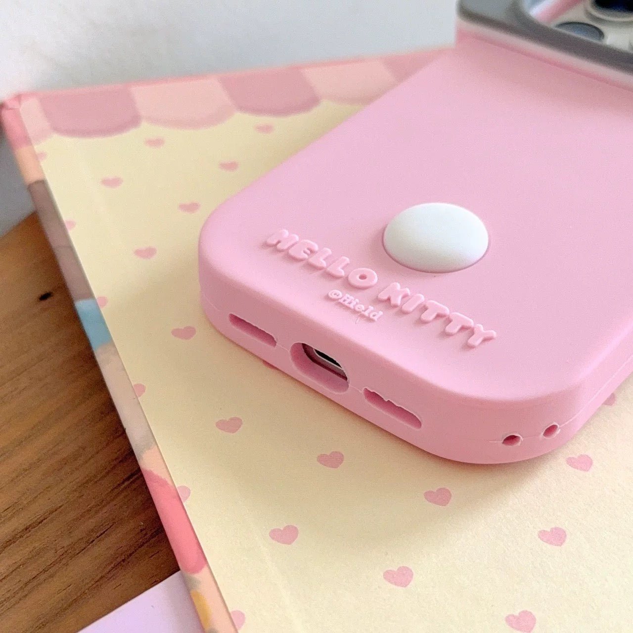 iPhone Photo Hello Kitty Taking Cute Case