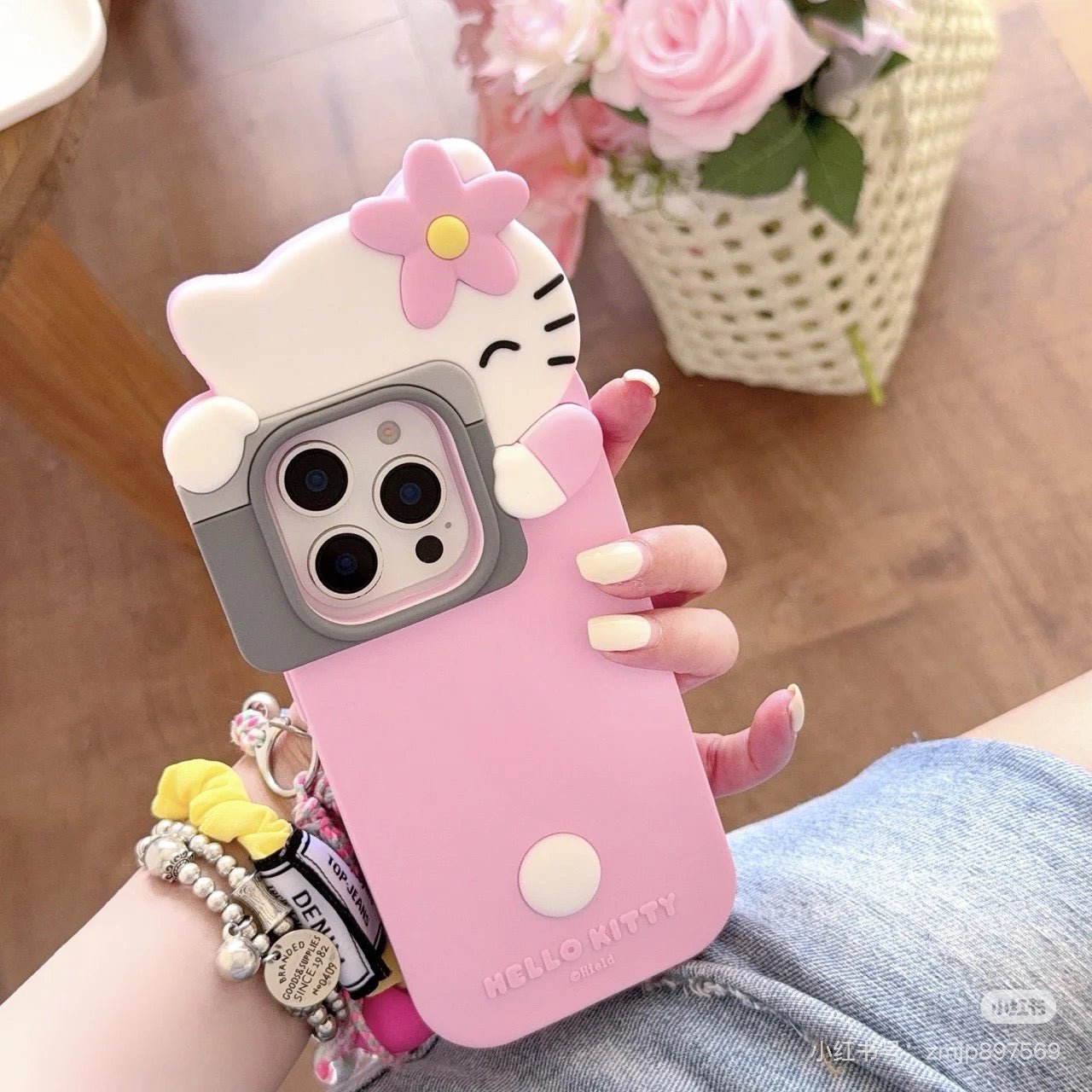 iPhone Photo Hello Kitty Taking Cute Case