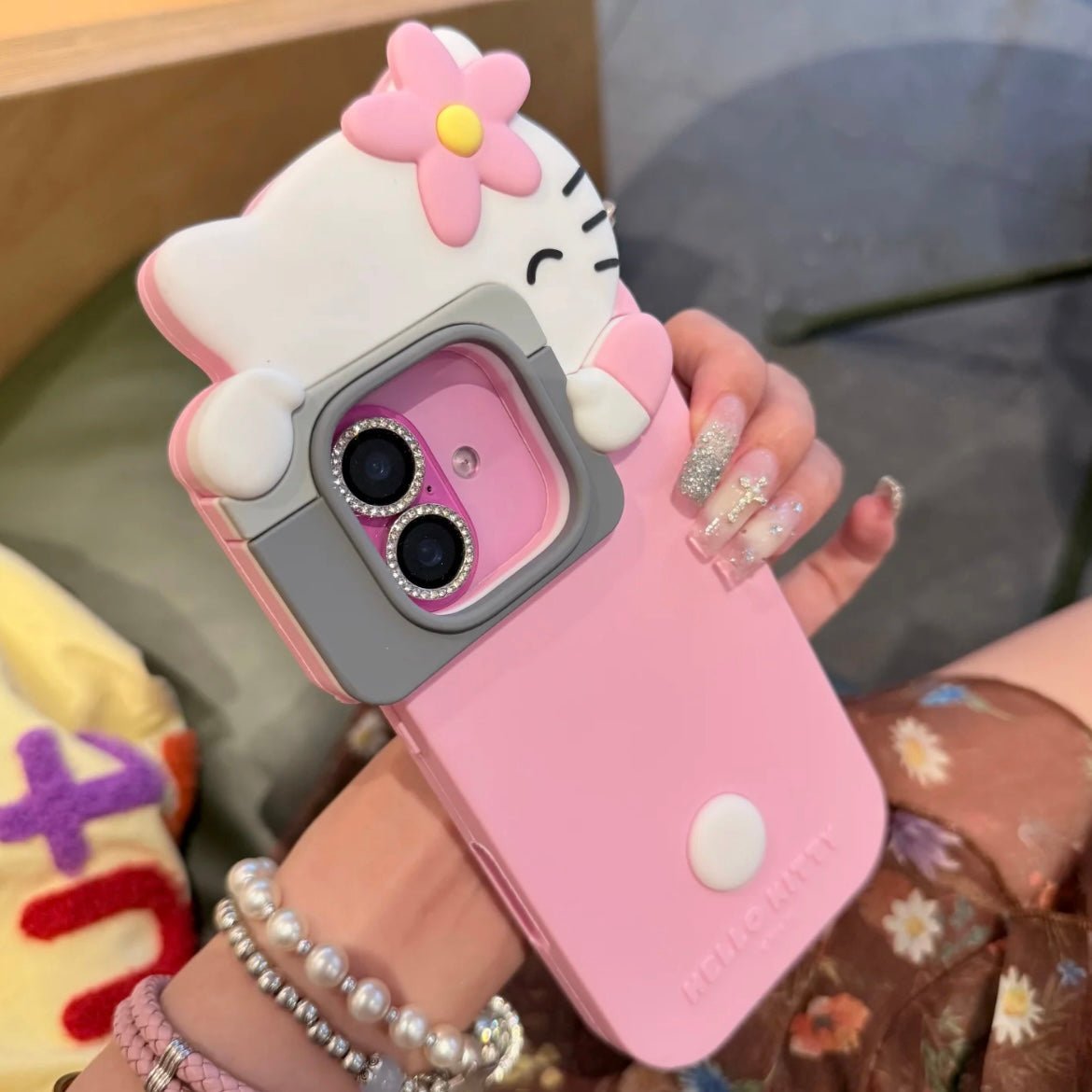 iPhone Photo Hello Kitty Taking Cute Case