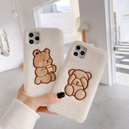 Coque iPhone en peluche avec un adorable ours kawaii