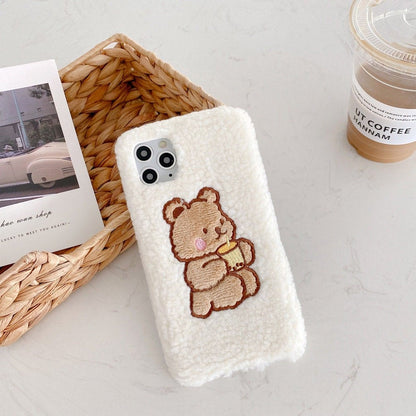 Coque iPhone en peluche avec un adorable ours kawaii