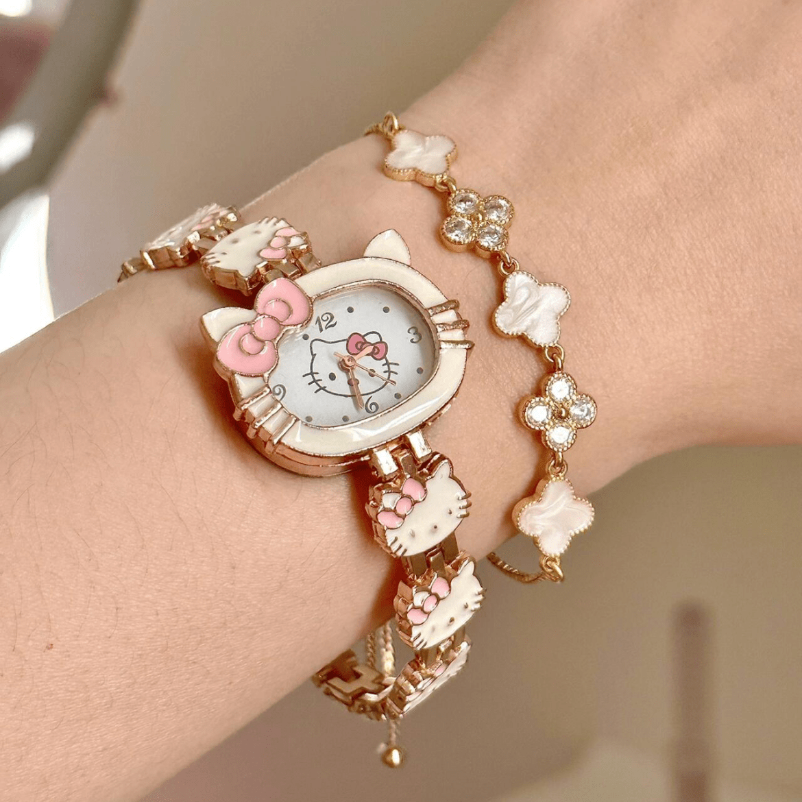 Montre mignonne avec un chaton rose