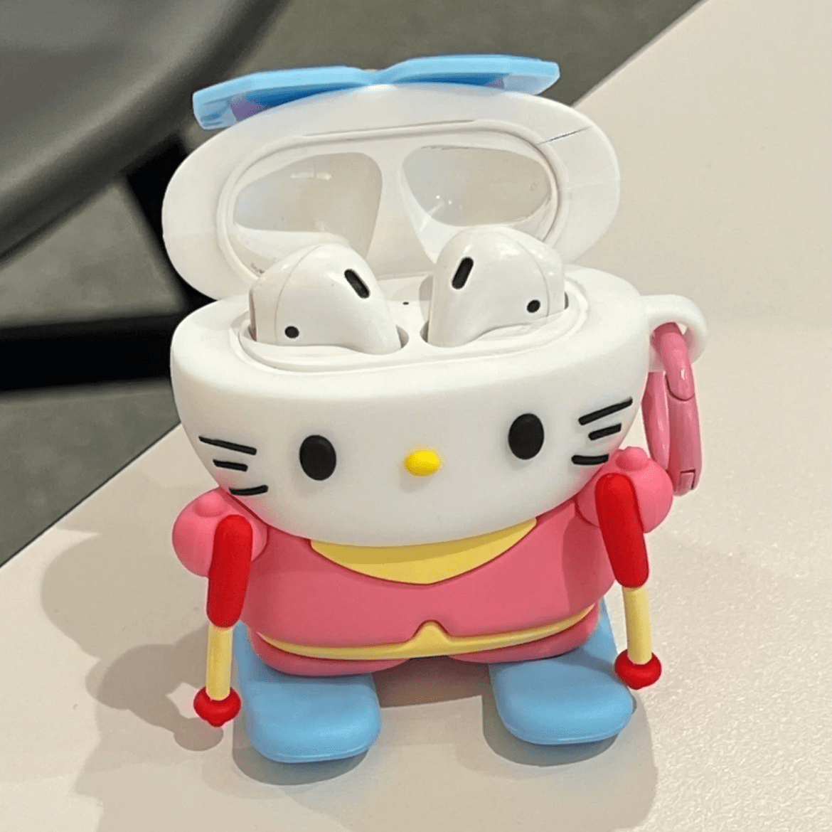 Cute Skiing Kitty Silicone AirPods Earphone Case