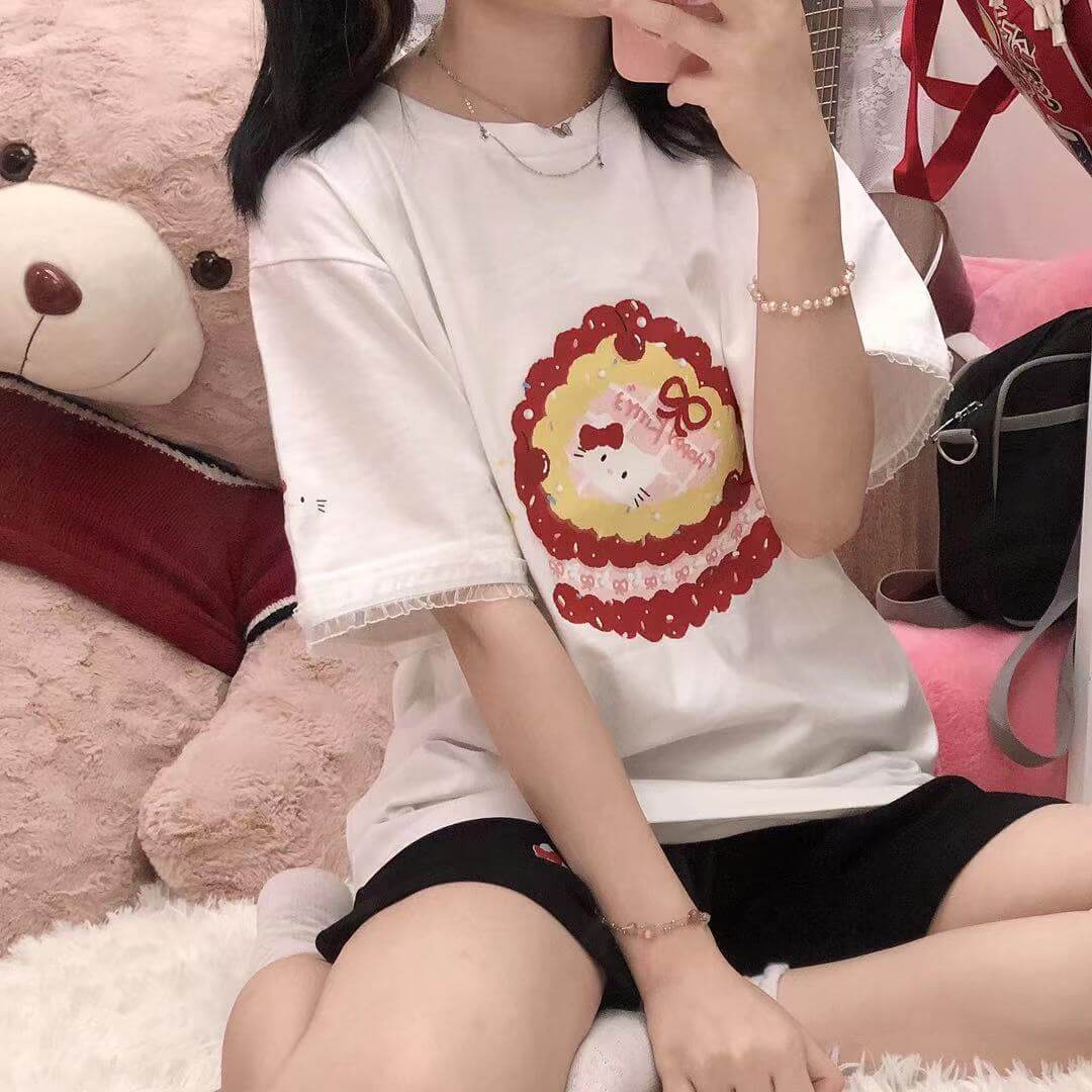 T-shirt Kawaii avec un gâteau pour chat