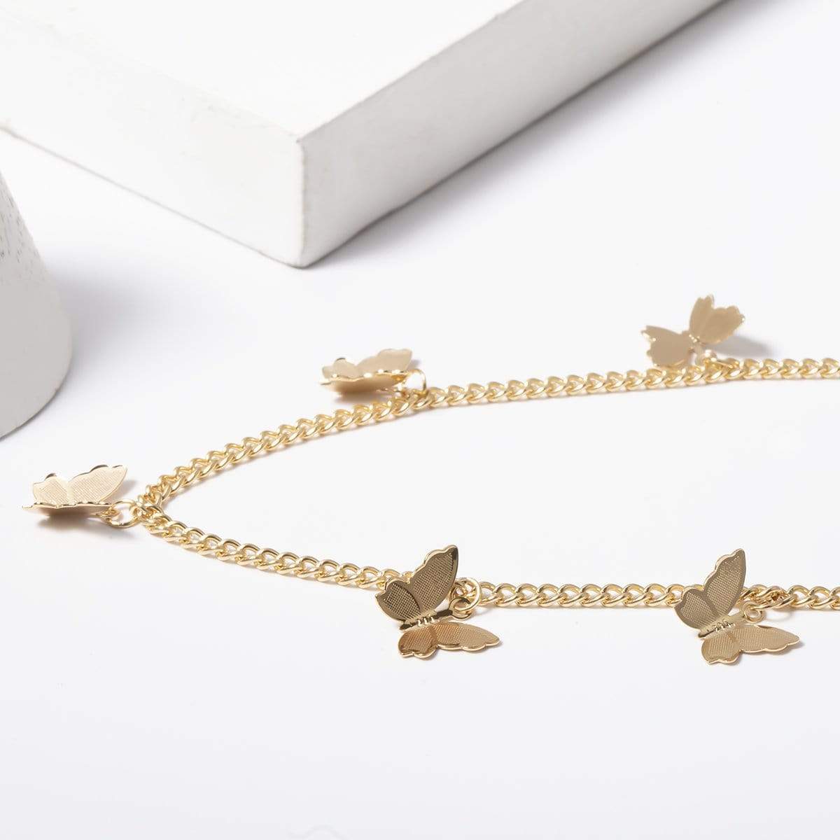 Collier ras du cou papillon chic