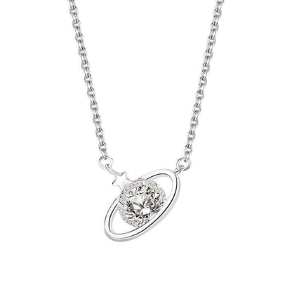 Collier avec pendentif en forme d'étoile et de planète céleste en cristal