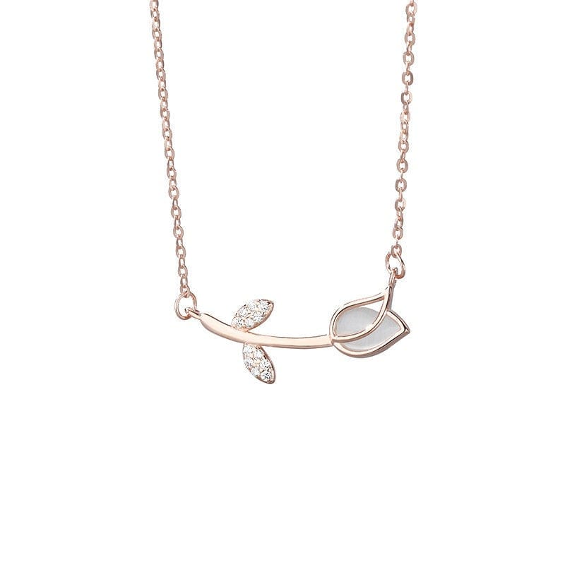 Collier chaîne tulipe en opale tendance et doux