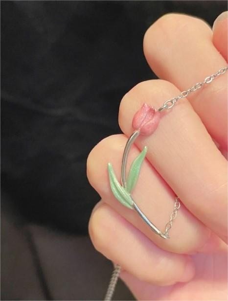 Collier chaîne tulipe rose en émail fait main