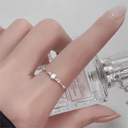 Eleganter Mini-Diamantring