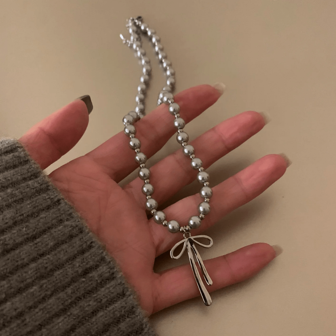 Elegant Bowknot Grey Pearl Chain Necklace