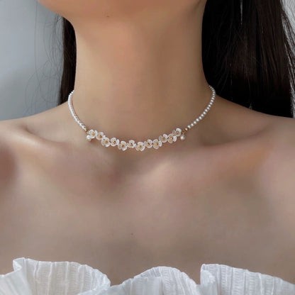 Elegant Flower Pearl Beaded Chain Necklace