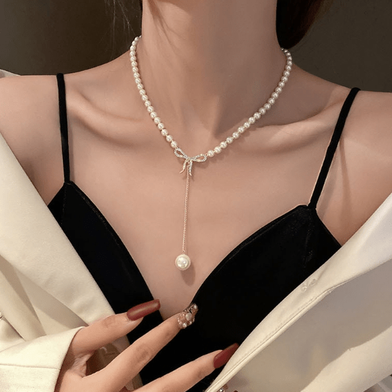 Elegant Rhinestone Bowknot Charm Pearl Necklace