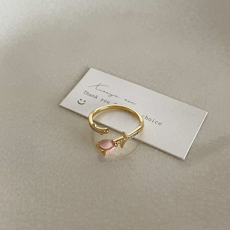 Eleganter offener Ring mit Schmetterlings-Emaille-Blumenperle