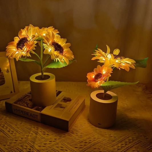 Light-Up Sunflower Desk Lamp - desk lamp, flowers, lamp, lamps, light Kawaii Babe