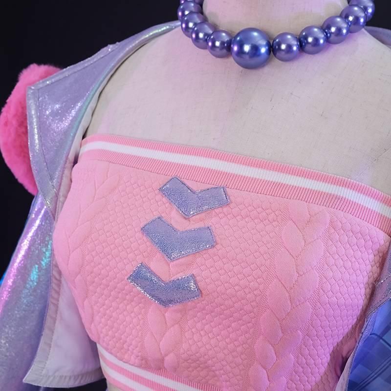 Cosplay Heartthrob Caitlyn Heartache