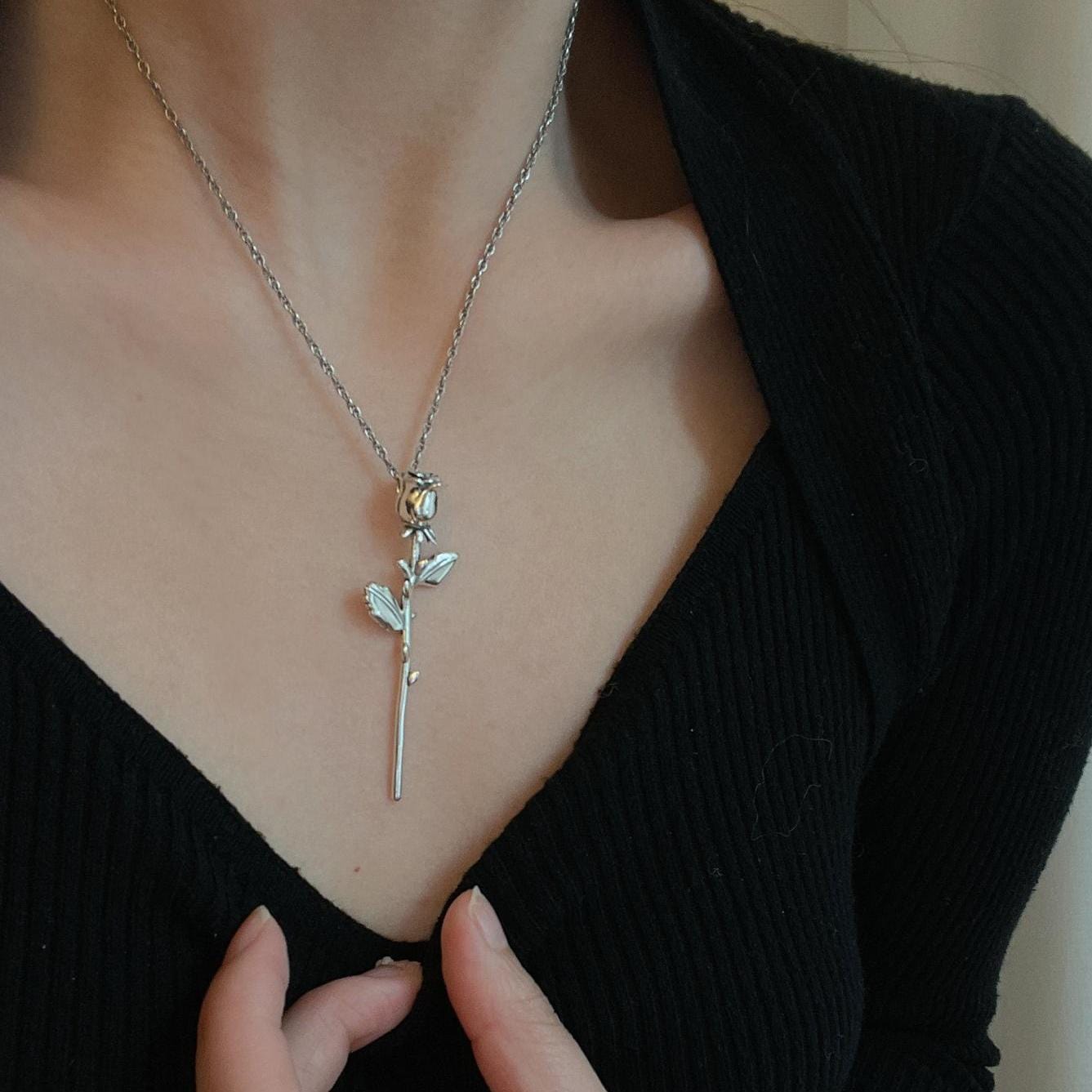 Minimalist Silver Tone Rose Flower Necklace