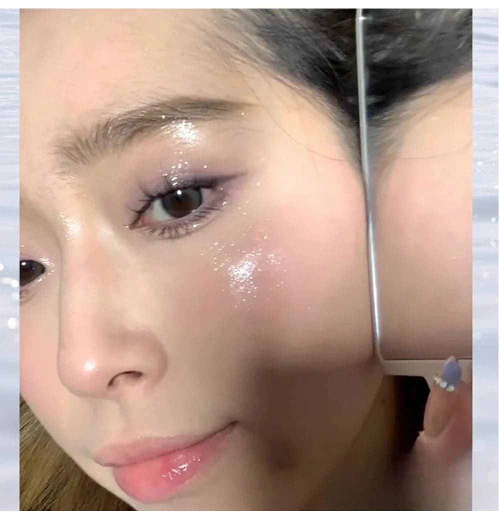 Kawaii subtle shimmer liquid glitter eyeshadow highlight
