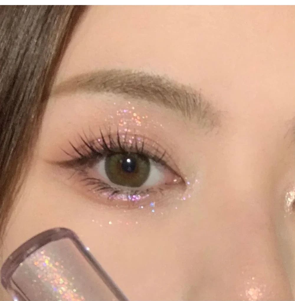 Kawaii subtle shimmer liquid glitter eyeshadow highlight
