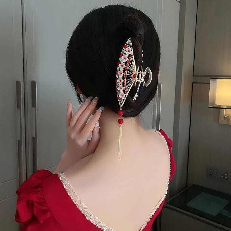 Temperament Flower Pearl Tassel Fan Shaped Hair Claw