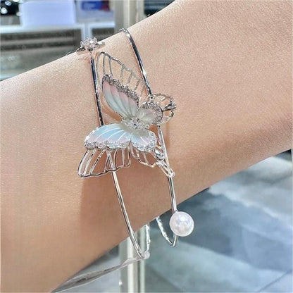 Trendy Butterfly Pearl Bracelet