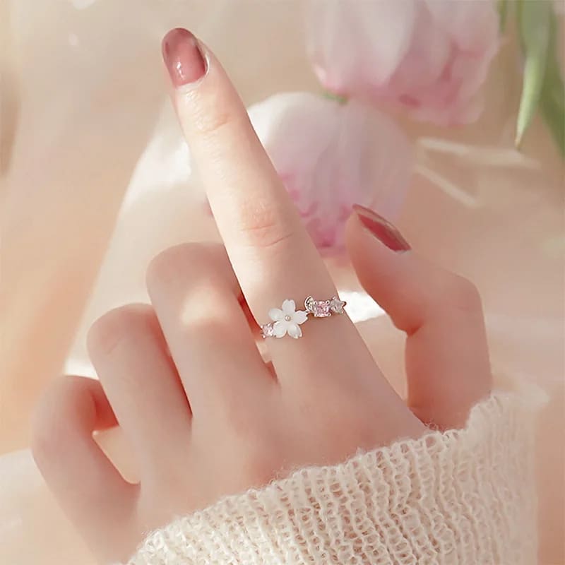 Kawaii white rose spiral fairycore rhinestone ring